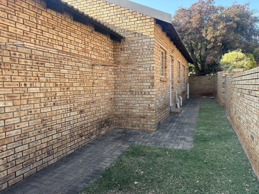 To Let 3 Bedroom Property for Rent in Cashan North West